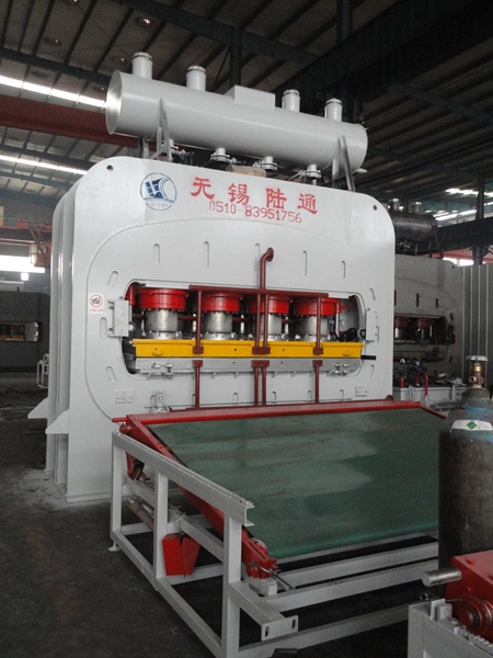 雙貼面熱壓機(jī)(1200T-1600T) 4*8尺、4*9尺、5*8尺